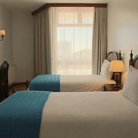 לינה וארוחת בוקר Casa Dos Suecos פיגואיירה דה פוז