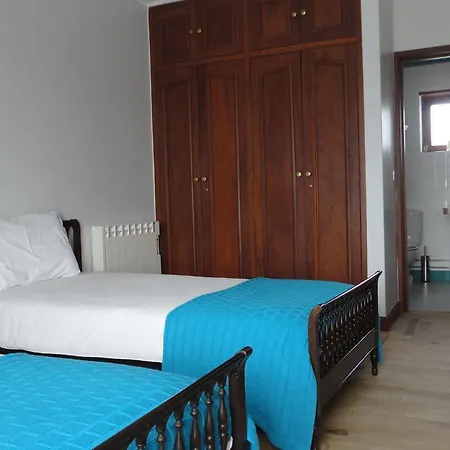 לינה וארוחת בוקר Casa Dos Suecos פיגואיירה דה פוז